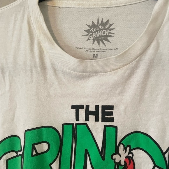 The Grinch Christmas Graphic Tee - Picture 2 of 4